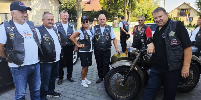 Motocyklowa parada ślubna